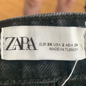Black Zara jeans, never worn! Size 2 US.